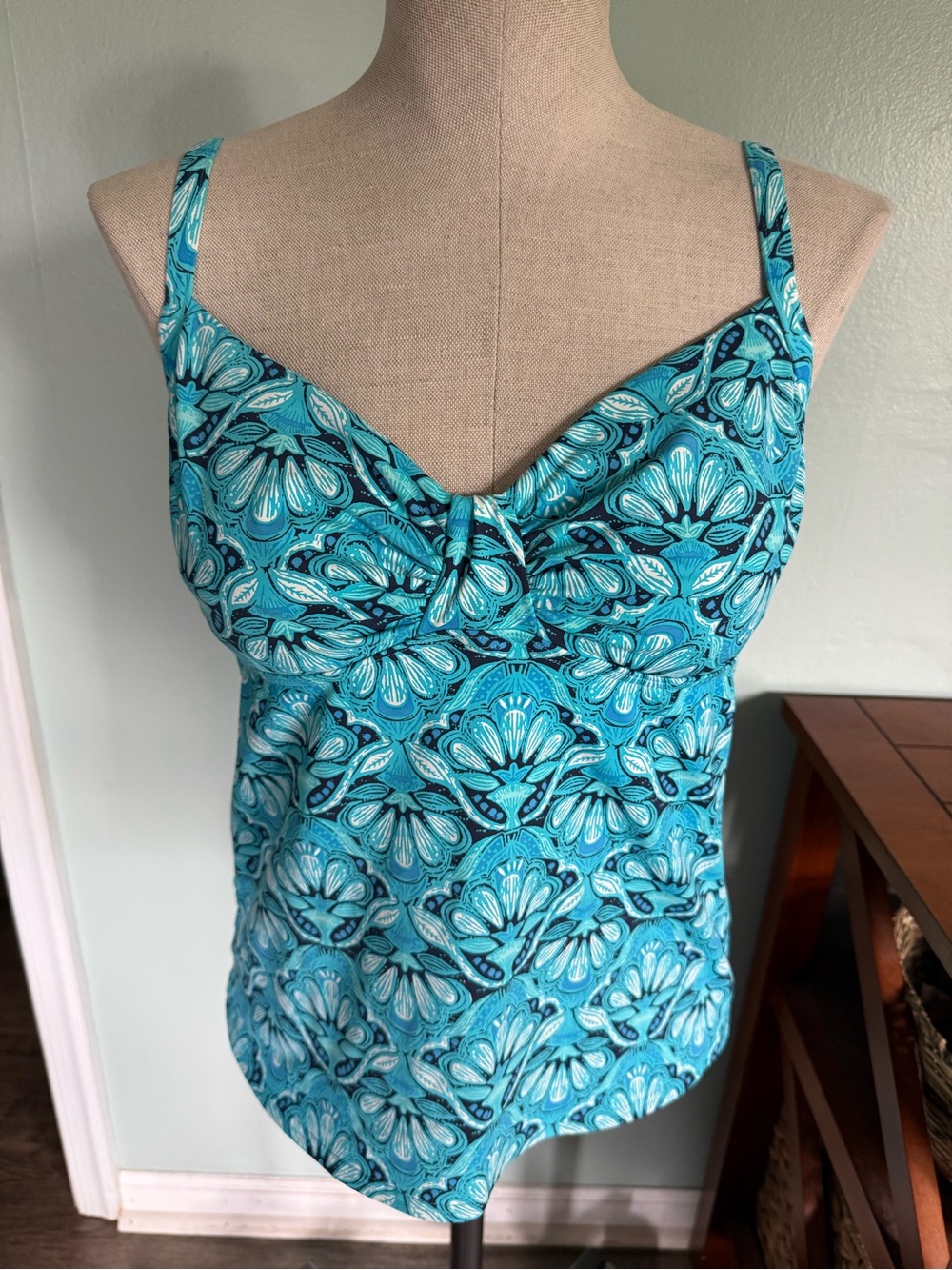 Lands End Blue Floral Scallop Print Structured Tankini Swim Top Size 8
